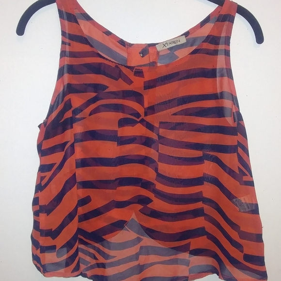 Top - Picture 2 of 2